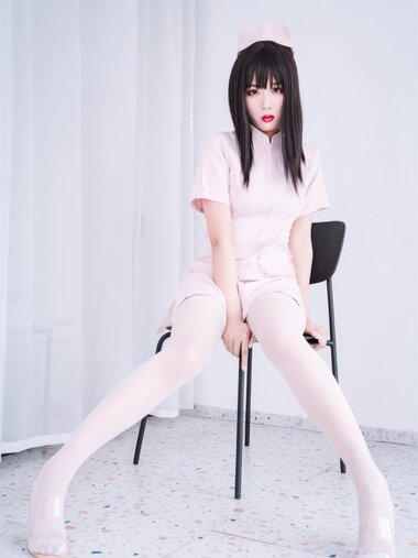 [Cosplay] 轩萧学姐 粉色护士