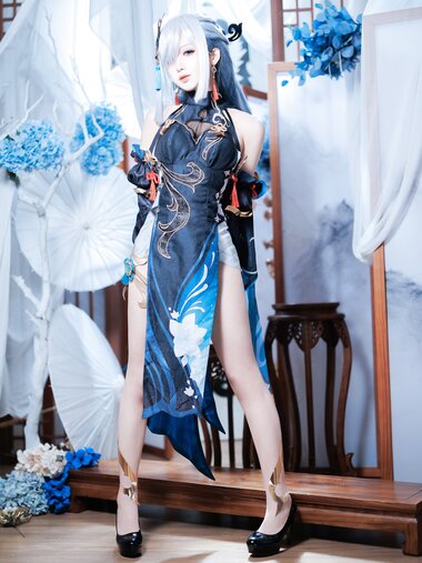 [Cosplay] 封疆疆v 申鹤海灯节