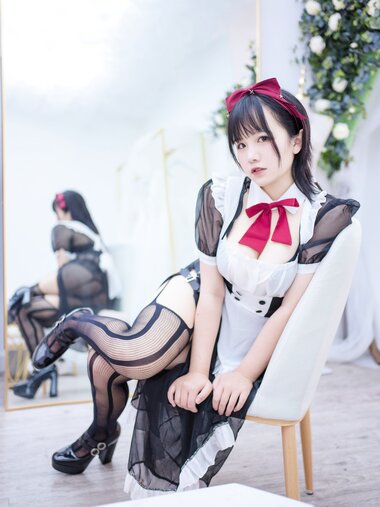 [Cosplay] 阿半今天很开心 透明女仆