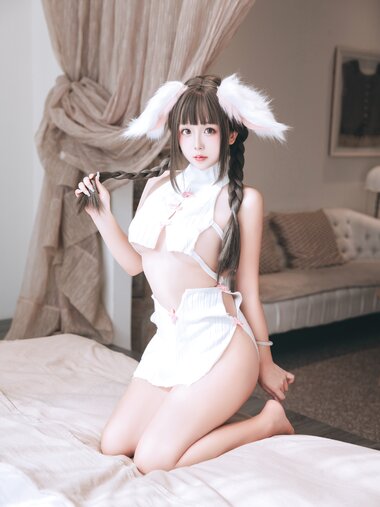 [Cosplay] 日奈娇 - 垂耳兔[105P3V-1.37GB]