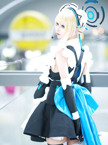 [Cosplay] 大大卷卷小卷 碧蓝档案飞鸟马时 短女仆