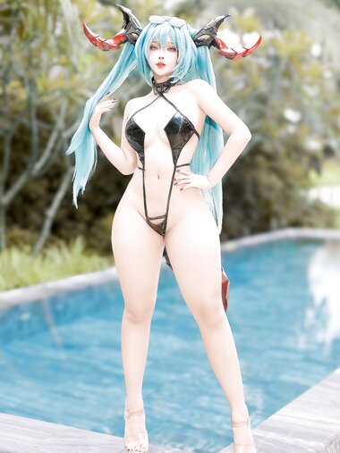 [Cosplay] Sayo Momo -  Azur Lane REGENSBURG