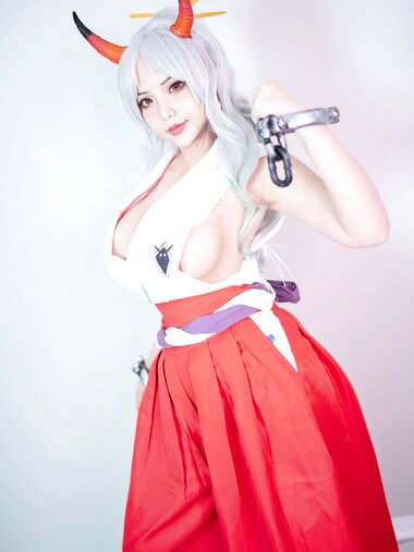 [Cosplay] Hana Bunny - Yamato