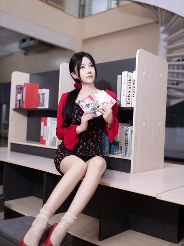 [Cosplay] 鱼子酱Fish 图书馆