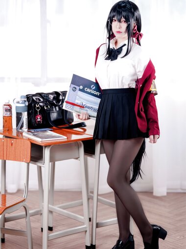 [Cosplay] 半半子 大凤 风纪委员