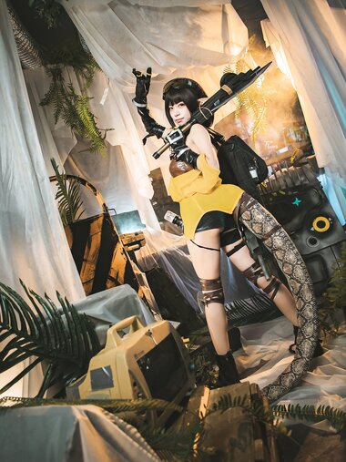 [Cosplay] San Wuren Xing 三無人型 - Anaconda Seiichi 森蚺精一