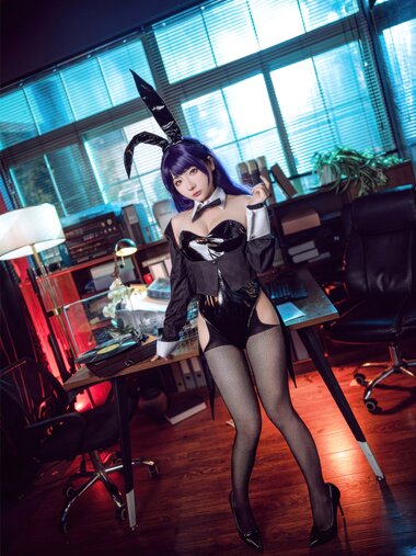 [Cosplay] 是三不是世w 喜多川海梦 紫发兔女郎