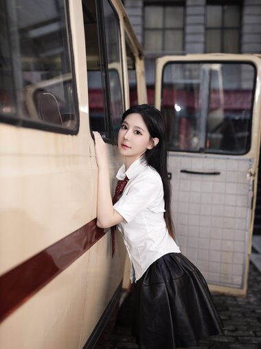 [Cosplay] 谢小蒽 大巴写真