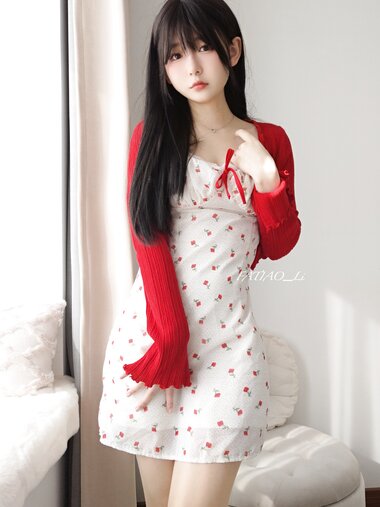 [Fantia] 迷之呆梨 – 自撮り写真 春日少女[77P3V-444MB]