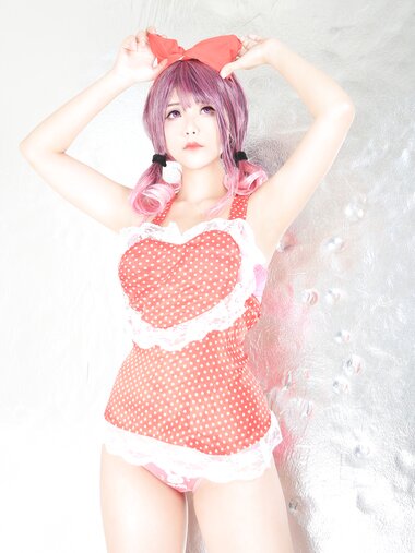 [Cosplay] Hana Bunny - Red Heart Apron