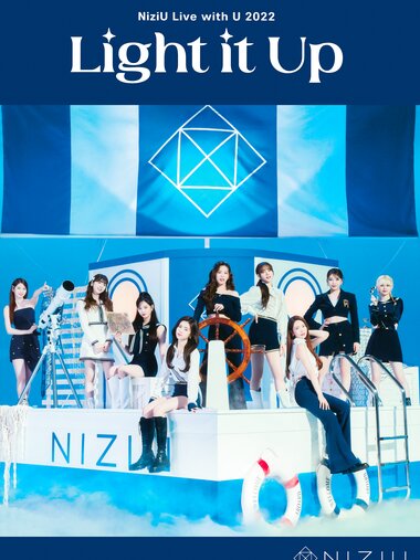 [Photobook] 2022.07 NiziU Live with U 2022 “Light it Up” Pamphlet