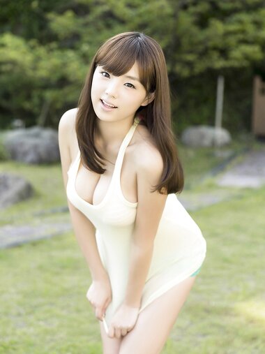 [YS Web] 2020-03-18 Vol.875 篠崎愛 [史上最強グラビアレジェンドの神ショット！][108P 155M]