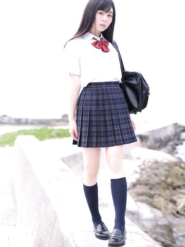 [YS Web] 2020-12-23 Vol.902 くりえみ Kuriemi [【SNSのフェチ天使】ドッキドッキの初登場！！][108P 162M]