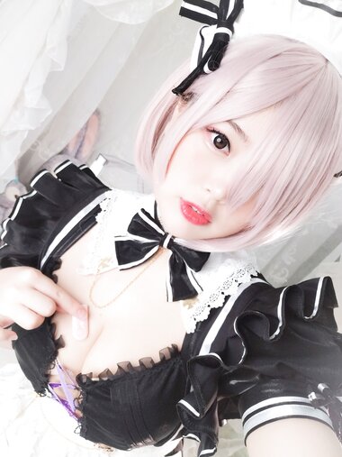 [Cosplay] 白烨 玛修 色女仆