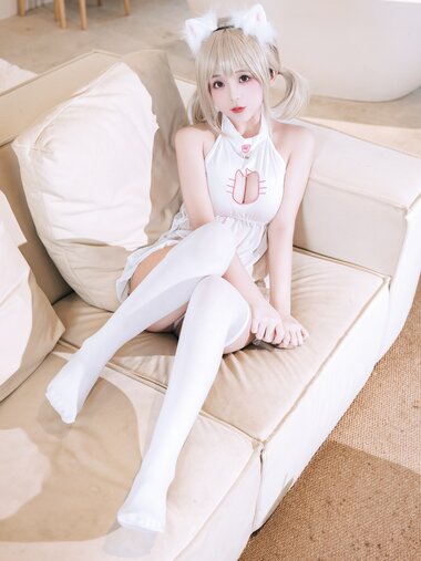 [Cosplay] 日奈娇 波斯猫
