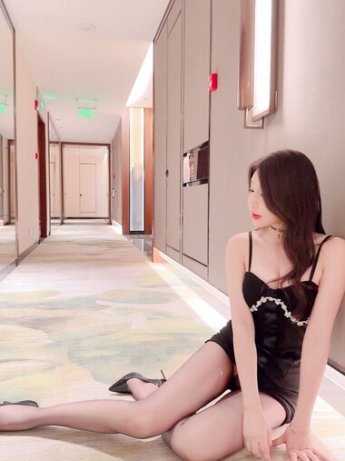 [Cosplay] 徐莉芝Booty 温饱思淫欲