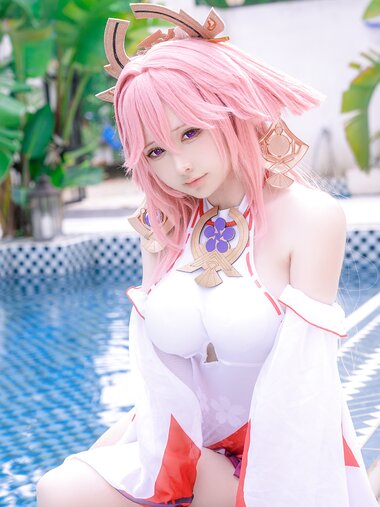 [Cosplay] 樱梨梨 八重神子泳装