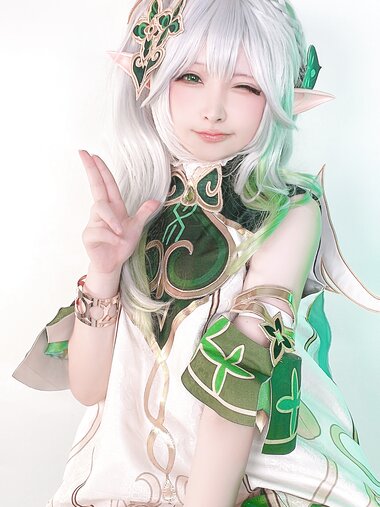 [Cosplay] 樱梨梨 小草神