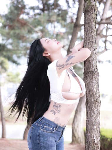 Jeon Bo-Yeon (전보연) - Moo Hot Debut