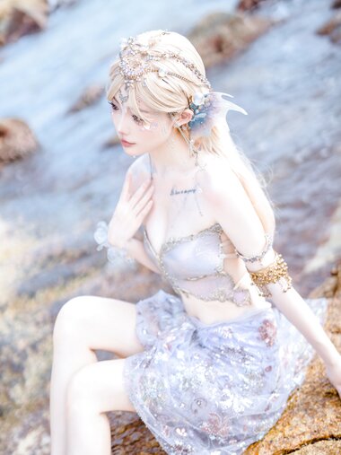 [Cosplay] 桃良阿宅 年年有鱼
