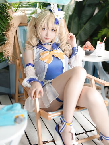 [Cosplay] 樱梨梨 芭芭拉泳装