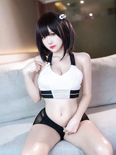 [Cosplay] miko 酱 - Egg white panda 蛋白大熊猫