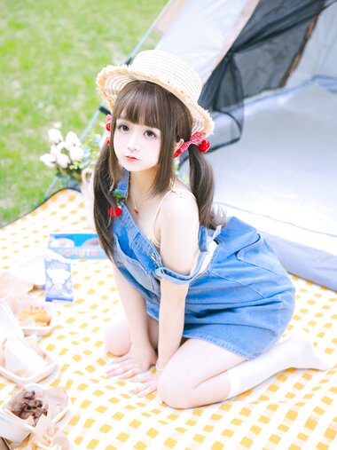 [Cosplay] 日奈娇 野餐日