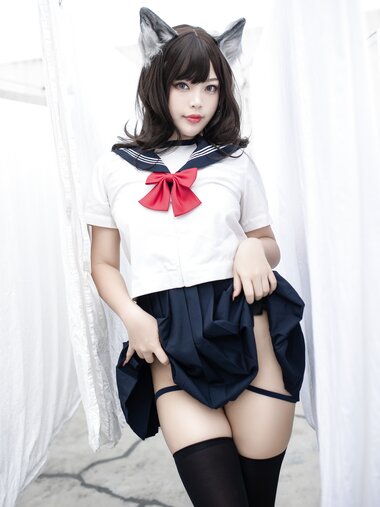 [COSPLAY] 白烨烨 -  魅惑狼姐姐-室外 [63P11V-1.93G]