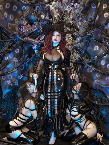 [COSPLAY] 秋和柯基-莉莉丝