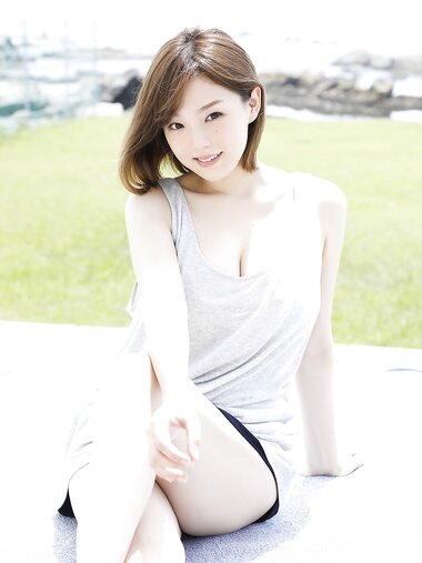 [YS Web] 2019-08-21 Vol.854 Ai Shinozaki 篠崎愛 [グラビアレジェンドここだけの復活!!!!]