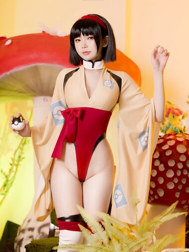 [Cosplay] ZinieQ - Erika