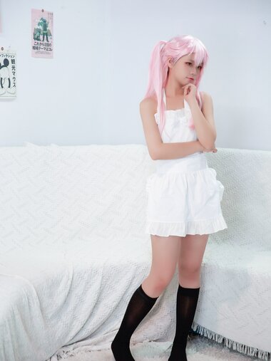 [Cosplay] G44 不会受伤 - Little black apron 小黑围裙