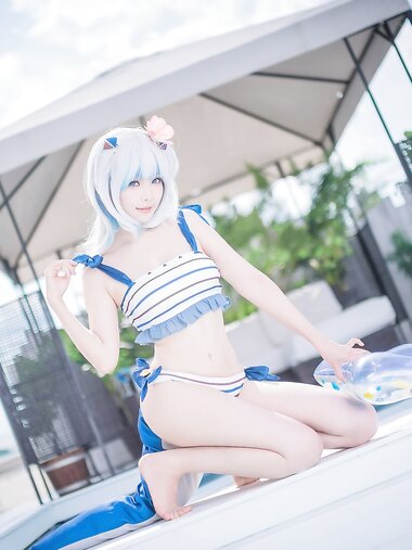 [Cosplay] Ely - Gura Swimsuit
