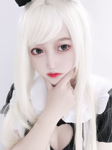 [Cosplay] eloise软软 女仆长裙