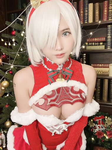 [Cosplay] Minichu - 2B Xmas