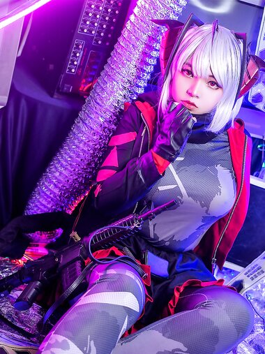 [Cosplay] Yurihime - W (Arknights)