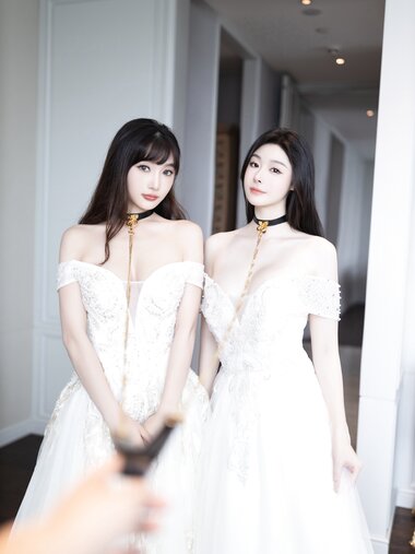 [Cosplay] 小逗逗陆萱萱 双人婚纱