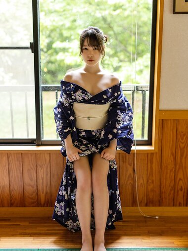 [Graphis] AUTUMN SPECIAL 2024 Jun Kasui 香水じゅん – Perfume Vol.4