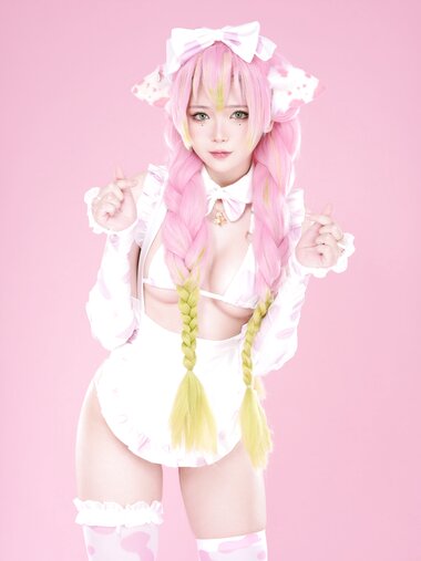 [Cosplay] ZinieQ Demon Slayer Mitsuri Kanroji Valentine