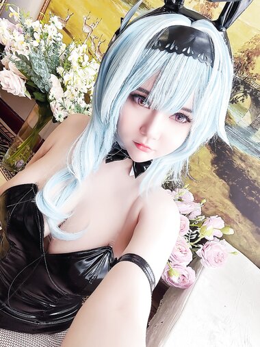 [Cosplay] Potato Godzilla - Eula Bunny