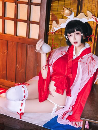 [Cosplay] 日奈娇 辉夜巫女