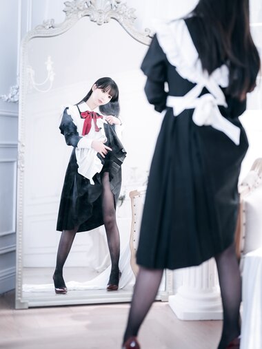 [Cosplay] 面饼仙儿 红高跟女仆