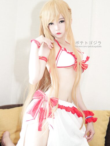 [Cosplay] Potato Godzilla - Asuna Yuuki (SAO)