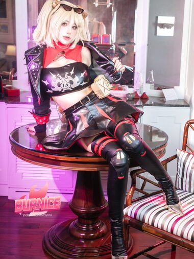 [Cosplay] Byoru - 绝区零 柏妮思