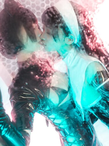 [Cosplay] Chun Momo 蠢沫沫 & Izumi 泉桃子 - Nun & Nurse 修女×护士