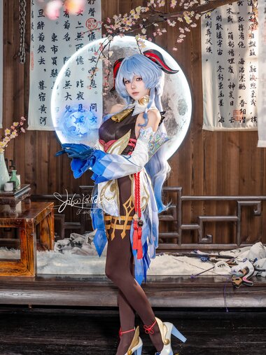 [Cosplay] 咬一口兔娘 - 循循守月 甘雨
