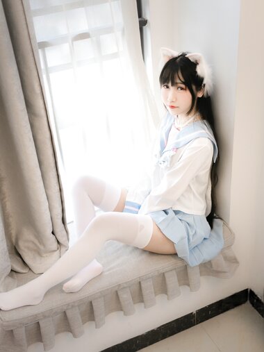 [Cosplay] 不呆猫 - 白色兔子JK
