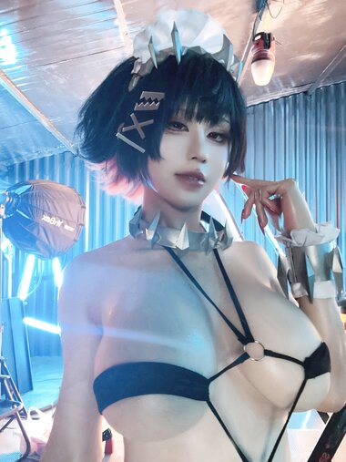 [Cosplay] 桜满三时 - 绝区零 艾莲乔 绑带比基尼