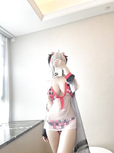 [Cosplay] 小仓千代w 明日方舟 W泳装