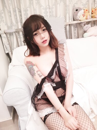 [Cosplay] 洛丽塔大哥 渔网袜